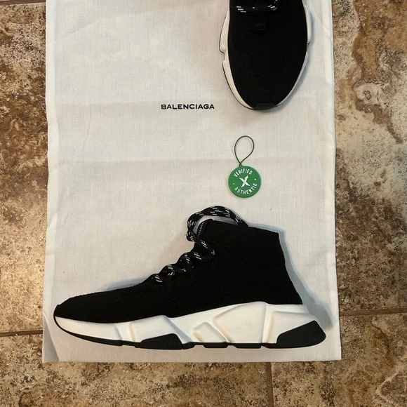 Balenciaga Black and White Sneakers - Picture 6 of 8